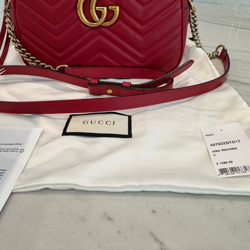 Gucci Red Chevron GG Marmont Crossbody Bag with Gold Hardware - Picture 2 of 14